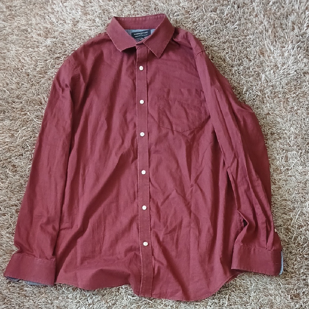 Men's Burgundy Button-Up Shirt